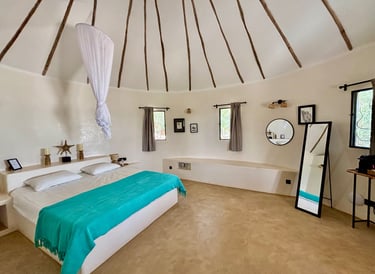 Superior room at the luxury hotel Maison Fimela in the Sine Saloum