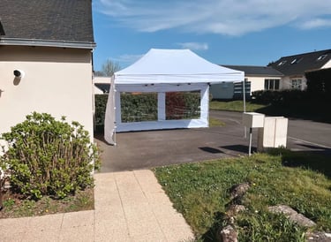 Barnum pliant sur parking pour événement