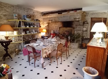 30 m2 réservés aux ateliers créatifs Salon Antic et Thé à Quingey