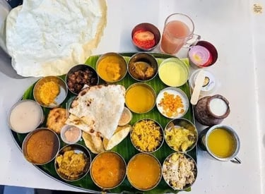 Authentic Divya Bhojanam thali platter at Sri Ariya Bhavan, Thanjavur