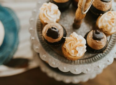 Cupcakes are a great addition to any Montana dessert table, like these chocolate & vanilla cupcakes