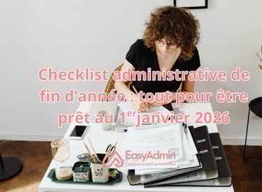 photographie d'une femme en train de remplir des papiers administratifs