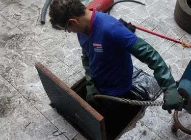 desentupimento de caixa de gordura