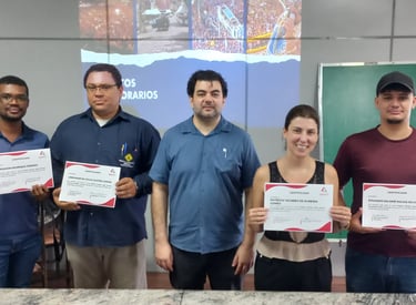 Funcionários da Prefeitura de Cláudio 