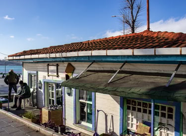 Old teahouse Üsküdar - Sahil Güzeleştirme Ve Balık Koruma Derneği