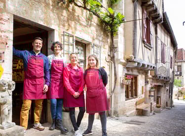 L'équipe du Musée du Vin de Saint-Cirq Lapopie Lapopie