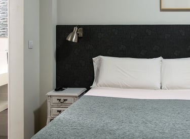 Habitación doble con baño privado en Logroño