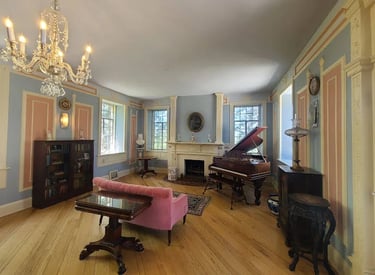 Huntsville, AL - William's lavish mountain in the parlor at Burritt on the Mountain