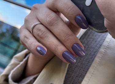 Vienspalviai nagai su padengimu