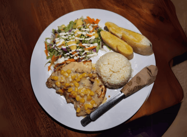 Servicio de banquetes en Restaurante Yeya, catering para eventos en El Tránsito, banquetes para boda