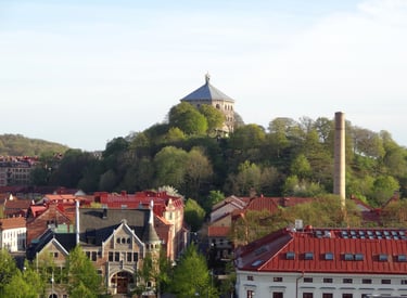 The fort Skansen Kronan in Gothenburg towering over the old historic neigherhood of Haga. 