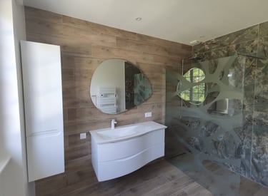 Une belle salle de bains dont les travaux sont finis