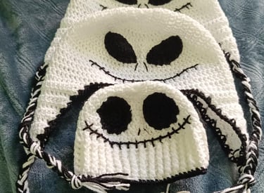Gorros de crochet hechos a mano inspirados en Jack Skellington para disfraces de Halloween y ropa de