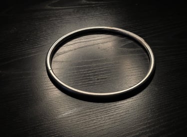 Girdle Hoop (Shock absorber ring placed in a dark background. Ring placed in a dark background