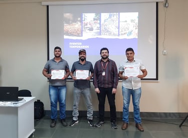 Funcionários da Prefeitura de Pompéu