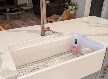 Farmhouse sink