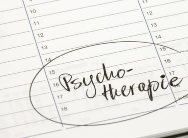 die Seite eines Wochenkalenders mit einem Psychotherapie Termin umkreist
