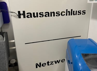 Beschriftung durch Laserschneiden – präzise Metallbearbeitung für Schilder