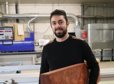 Thibault Campard artisan charpentier formé chez les Compagnons du Tour de France
