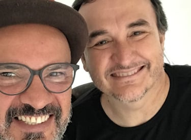 O Secretário da Cultura, Professor Alex, conhecido como Alessandro Matos, retratado em agradecimento