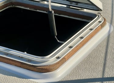 Boot luik teak restauratie reparatie houtbewerken