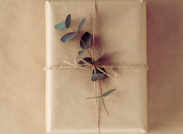 Gift Guides & Curated Lists