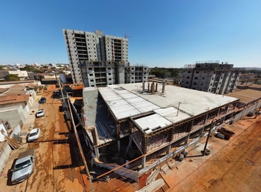 obra de grandes proporçoes utilizando laje protendida