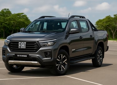 Fiat Titano 2025 em destaque, picape média moderna e robusta, exibida em cenário urbano iluminado.