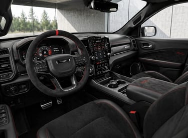 interior da RAM Rampage R/T 2027 conceito 300 cv com cockpit esportivo em alcantara