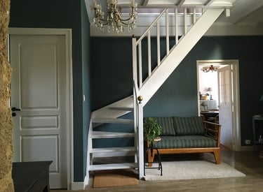 "Entrée après rénovation par Maison Haute, spécialiste en architecture d'intérieur et bien-être."