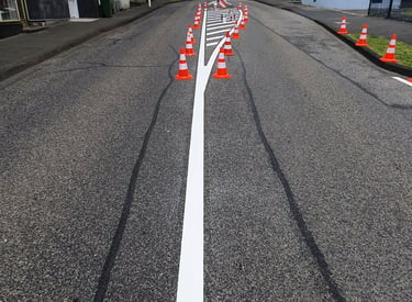 durchgebogene Linien Markierung
