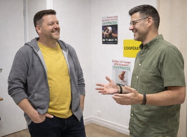 Thomas Beaucher et consultant après une séance d'hypnose riche en émotions