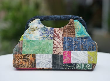 bag-totebag-patchwork-quilt-quilting-maple-sew-craft-slingbag-doctorbag