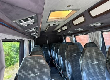 tilausajobussi sisältä