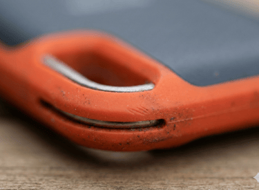 Design Funcional: o detalhe do mosquetão para transporte.