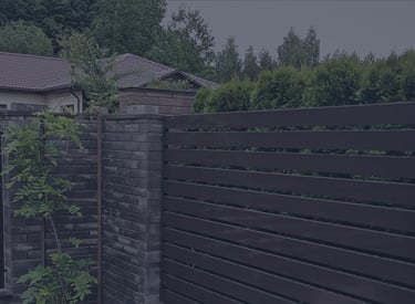 tvoros iš GA90 aliuminio profilių, išdėstytų horizonataliai