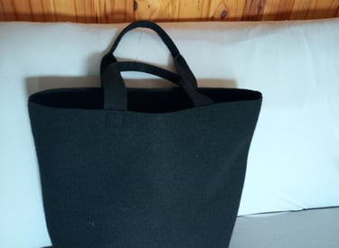 Large shopping bag