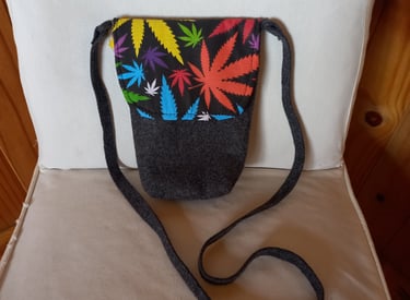 Carefree shoulder bag