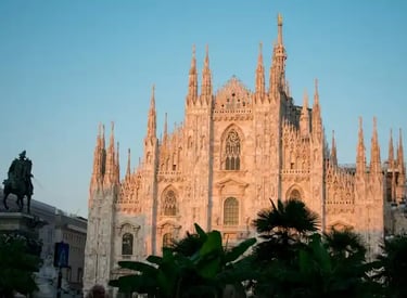 Milan Duomo and historic city center private tour from Switzerland