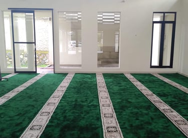 Masjid Al Barokah Padalarang terpasang by Al-Hijra Carpets Bandung