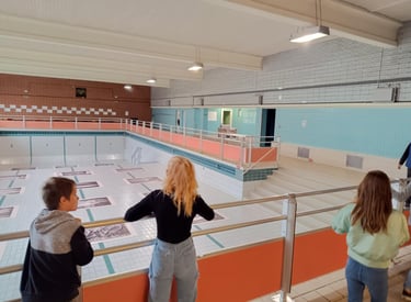 image d'une sortie scolaire dans le cadre d'une activité culturelle