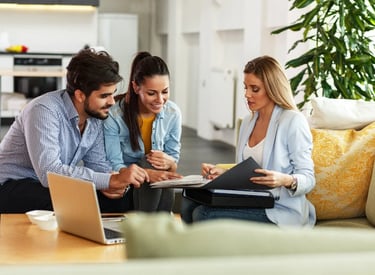 Lifestyle Assistant is talking to clients