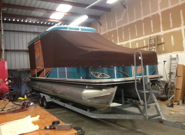 Pontoon boat cover full. Walkin enclosure. 