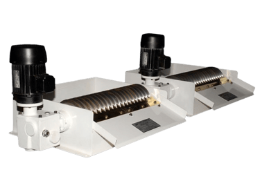 Magnetic coolant filter with slotted drum