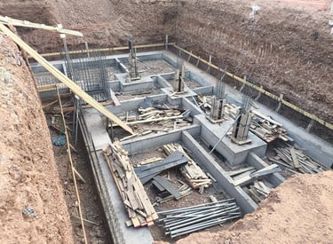 Experts de la semelle filante à Marrakech. Calcul, ferraillage aux normes, coulage précis pour la fondation de votre villa.