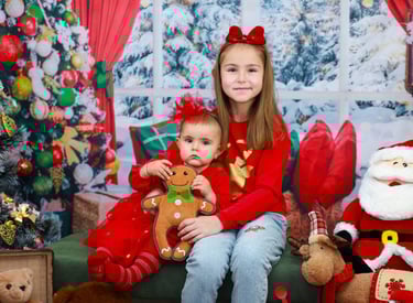 Коледна фотосесия на деца заснети от Фотограф Светлана Велинова в град Перник