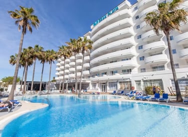 BLUESEA Gran Playa pool area