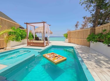 5⭐️ Malahini Kuda Bandos Resort