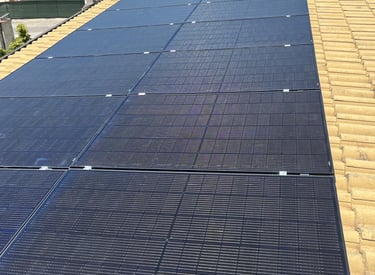 Ciao! Siamo un team di esperti che si occupa di impianti fotovoltaici. Questo significa che aiutiamo