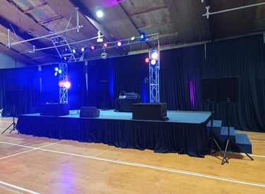Fiesta, evento, iluminación truss, iluminación pista de baile, focos par led, bola espejo disco,